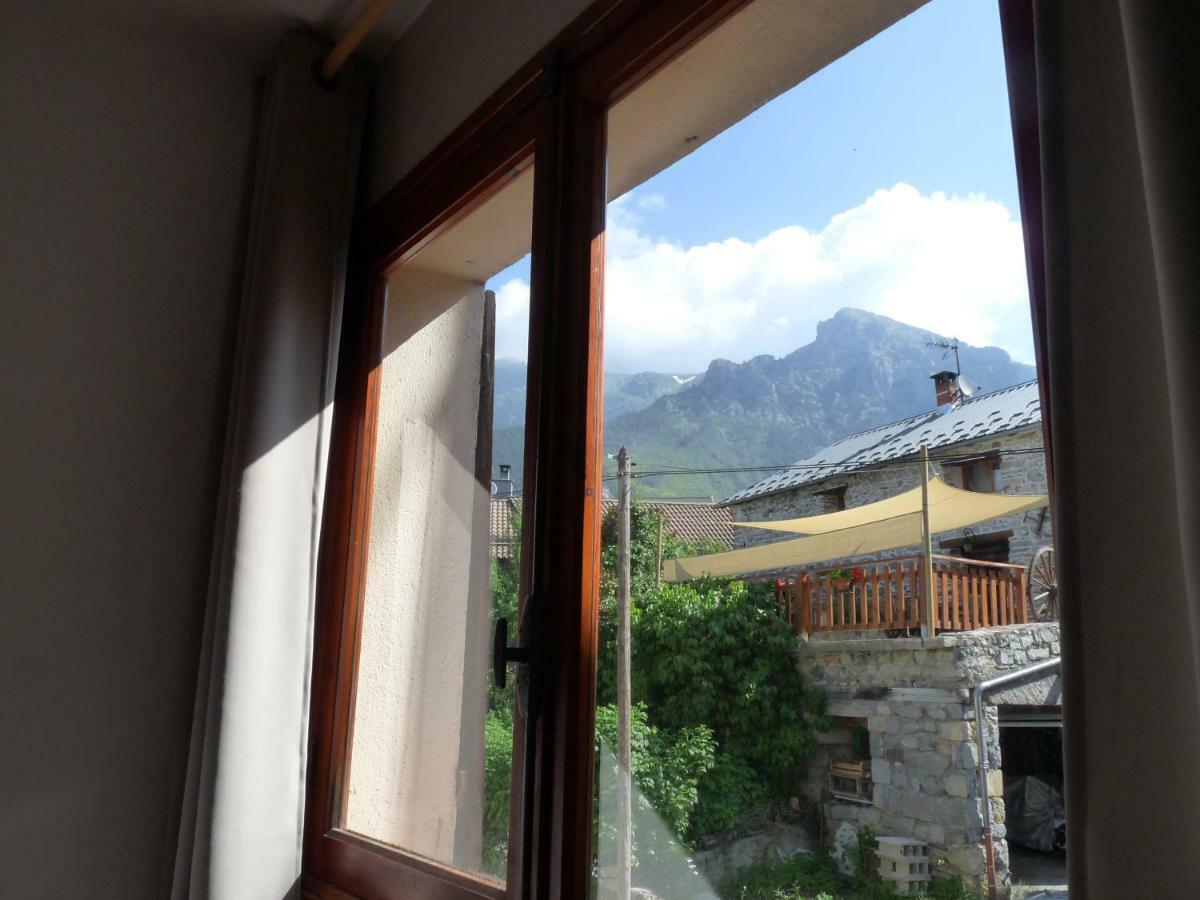 Chalet Le Bois Noir Valdeblore Exterior foto
